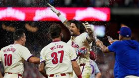 ▲卡斯提亞諾斯（Nick Castellanos）敲出再見安打，幫助費城人1：1追平。（圖／美聯社／達志影像）