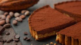 深夜裡的法國手工甜點,生巧克力塔