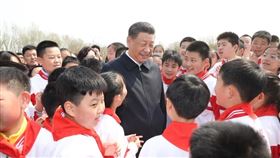 習近平與小孩（圖／翻攝自人民網）