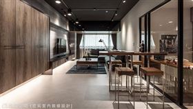 老屋翻新！巧用替代材質　打造質感工業宅（圖／幸福空間）