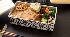 ▲日本上班族平均餐費「不到100台幣」，26.7%的人「為省錢乾脆不吃」。（示意圖／pixabay）

