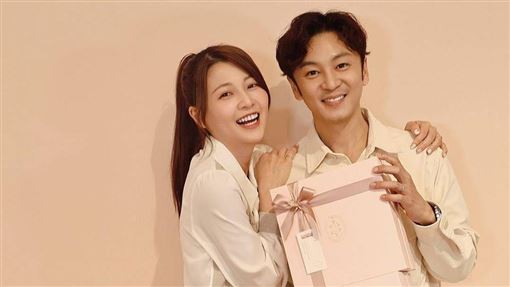 目睹老公書偉涉閃兵遭上銬　謝京穎回應了