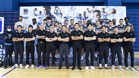 富邦勇士球員與教練團合影。（圖／台北富邦勇士提供）