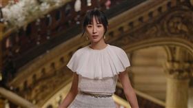 張鈞甯宣布「正名」為張鈞𡩋。（圖／翻攝自臉書）