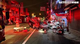 台中,酒駕,連撞,8車,翻車,車禍（圖／翻攝畫面）