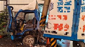 電線桿,騎士,貨車,嘉義縣,中埔鄉,雨天,打滑