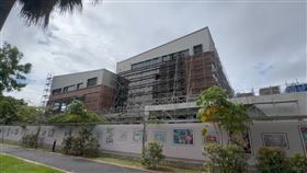 新竹縣總圖,鐵皮屋,屋頂,減碳,文化局長章宗耀,楊文科（圖／翻攝畫面）