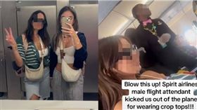 美國一名網紅泰瑞莎（Teresa Araujo）透過社群分享到世界各地的遊記，近日和好友塔拉（Tara）搭機卻因為穿露肚背心被趕下飛機，引起全網熱議。（圖／翻攝自IG／teresa_aroundtheworld）