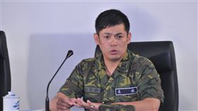 汪建民演出《新兵日記》。（圖／民視提供）