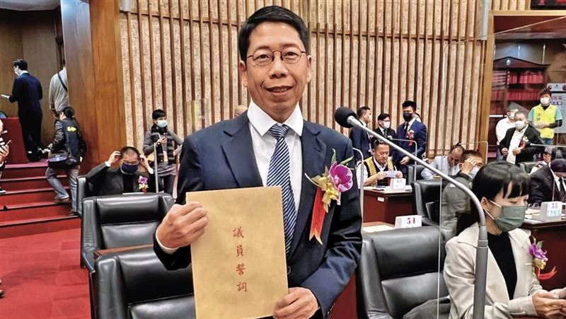 新/黃紹庭案定讞!免入獄但議員解職