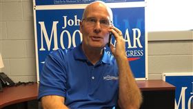 美國聯邦眾議院共和黨議員穆勒納爾宣布加入「對中政策跨國議會聯盟」。（圖／翻攝自John Moolenaar臉書）