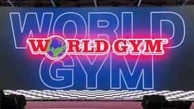 World Gym犒賞員工　春酒打造2千坪遊樂場（圖／翻攝畫面）