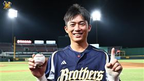 ▲中信兄弟陳統恩敲出一軍首安、首打點。（圖／中信兄弟提供）