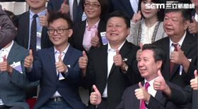 國民黨立委傅崐萁(中)、陳雪生(右)、鄭正鈐(左)、金門縣長陳福海(右下)出席國慶