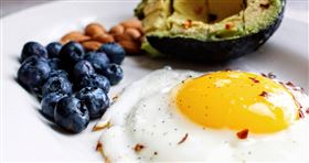 ▲生蛋白含有抑制人體吸收生物素的物質，長期大量食用可能影響健康。（示意圖／翻攝Pixabay）

