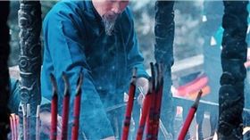 道士以「驅邪」為由毆打、性侵女信徒的女兒。（示意圖／Pixabay）