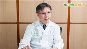 臺大醫院家庭醫學部主治醫師張皓翔呼籲，接種疫苗讓身體免疫系統有足夠保護力，降低感染及併發症風險是應對「流感全年化」最好的預防方式。