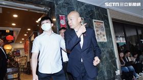 ▲朝野和解飯結束,立法院長韓國瑜步出餐廳（圖／記者趙于瑩攝影）