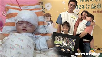 獨／母淚憶產女過程　小身軀貼滿儀器管線