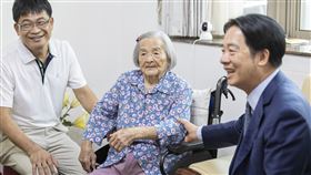賴清德探望百歲人瑞葉徐秀英女士（圖／總統府提供）