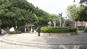 新北,新莊,福壽公園,隨機,抱小孩,