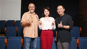 舞台劇《妳和我和他的真相》屈中恆（右）、劉亮佐（左）、主持人陳璽鈞（中）。（圖／鏡電視提供）