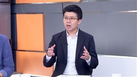 苗博雅質疑智堯資訊是陳佩琪開設的人頭公司。（圖／前進新台灣）