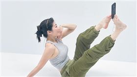 KIMIKO自創品牌推出塑身美型棒。（圖／翻攝臉書）