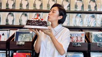 黃韻玲60歲生日！曝光鳳飛飛30年前合照