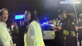 北市曾男等人因搭計程車順序問題遭鄒男等人追打。（圖／翻攝畫面）