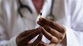 ▲醫生裝護士幫母親男友打疫苗下毒。（示意圖／Pexels）

