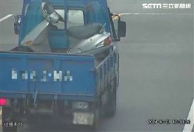 拖車,貨車載機車（圖／翻攝畫面）