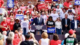 川普副手范斯（JD Vance）。（圖／翻攝自范斯Ｘ）