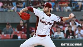 ▲中職35年季後挑戰賽G2，樂天桃猿先發投手魔神樂。（圖／記者劉彥池攝影）