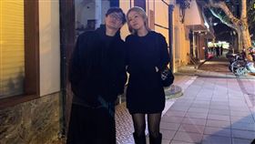 陳奕迅（左）罕見放閃徐濠縈（右）。（圖／翻攝自徐濠縈小紅書）