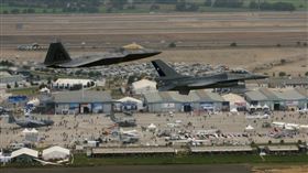 美國軍事重鎮朗里空軍基地（Langley Air Force Base）
https://www.flickr.com/photos/my_public_domain_photos/48710205563/in/photolist-2hdmx5p-2ivgR9p-2jesgWC-tHPsHT-9fJrXW-2qfQDLS-21kfQjL-2hmSiv2-21wpFec-2qfQDNf-GtzZB