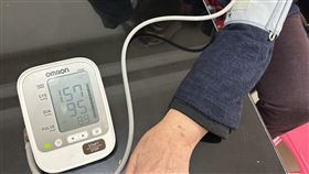 量血壓(讀者提供)