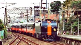 鳴日號正式啟航。（圖／台鐵提供）