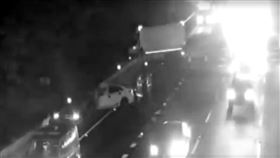 貨車,台中,國道,追撞,龍井,護欄