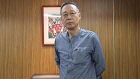 中國作家野夫（1）中國作家野夫9日在台北接受中央社採訪，提到中共在其家庭三代人生命留下的歷史傷痕，成為中共人民被迫害的見證，也是其絕不能停止記錄民間抗爭的緣由。中央社記者謝怡璇攝  113年10月15日