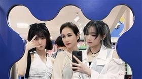 金友莊與兩個女兒（圖／業者提供）