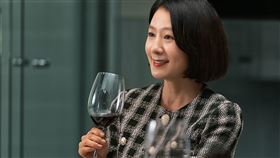 《非普通家族》金喜愛、金秀賢。（圖／網銀國際影視提供）