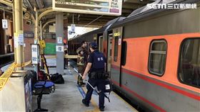 新北賴男在鶯歌火車站第一月台落軌，慘遭南下的自強號輾斃。（圖／翻攝畫面）