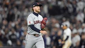 ▲守護者先發投手拜比（Tanner Bibee）在美聯冠軍賽G2僅投1.1局退場。（圖／美聯社／達志影像）