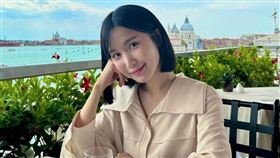 超娥是女團主唱。（圖／翻攝自超娥IG）