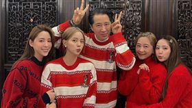 歐陽妮妮、歐陽娜娜、歐陽龍、傅娟、歐陽娣娣。（圖／翻攝自歐陽妮妮IG）