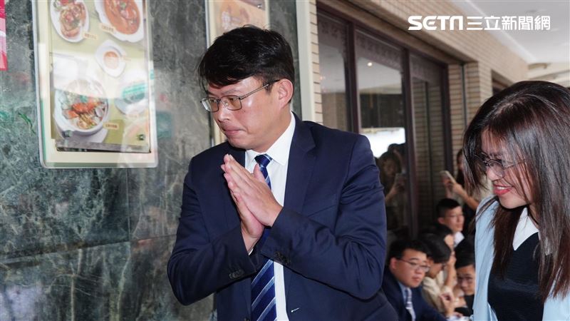 翰林講義疑宣揚民眾黨　黃國昌：不認識
