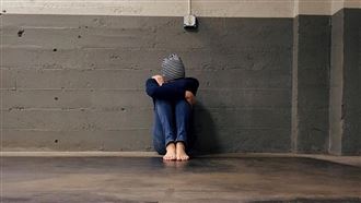 有錢不敢花！52歲男擁2400萬崩潰