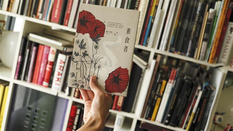 諾貝爾光環 韓江著作6天內在韓賣破百萬本