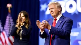 美國共和黨總統候選人川普重申，對外國商品開徵巨額關稅是帖經濟良藥。（圖／翻攝自川普臉書）